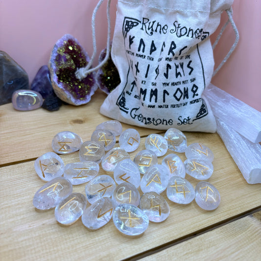 Cuarzo transparente - Conjunto de runas en bolsa