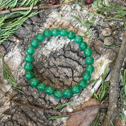 Access the healing power of the universe at your wrist with this Green Aventurine Power Bracelet! 💚. Each bracelet is handcrafted with 8mm spherical Green Aventurine crystals, strung on an elastic thread for a comfortable fit