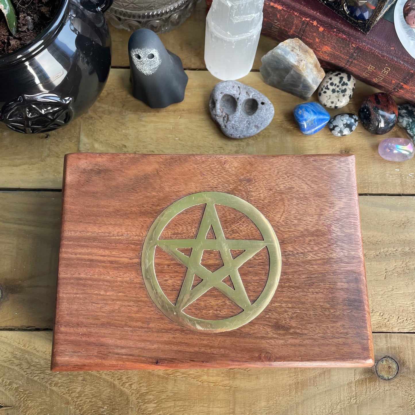 Caja de baratijas de madera de Sheesham con pentagrama