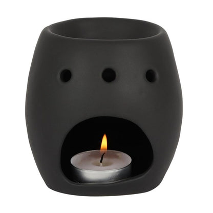 This matt black ceramic oil burner in the shape of a skull is sure to be a talking point in any home. Perfect for Halloween or for those who are looking for something different and unusual the burner features a deep bowl and can be used with both fragrance oils and wax melts