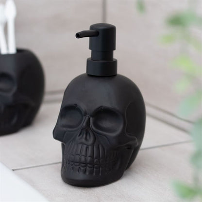 This matt black ceramic skull-shaped soap dispenser is both stylish and unique, making it the perfect choice for those seeking something out of the ordinary