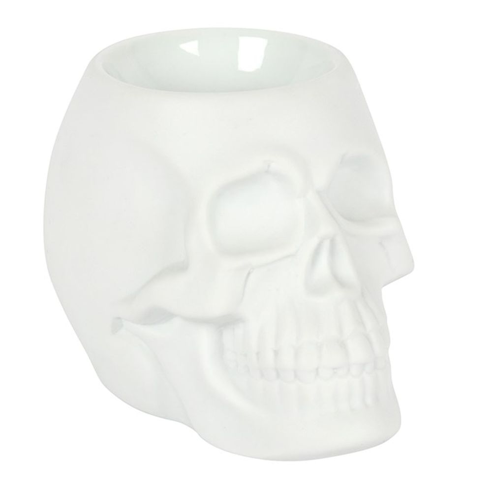 This matt white ceramic oil burner in the shape of a skull is sure to be a talking point in any home. Perfect for Halloween or for those who are looking for something different and unusual the burner features a deep bowl and can be used with both fragrance oils and wax melts